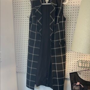 Black and White Plaid Sleeveless long vest